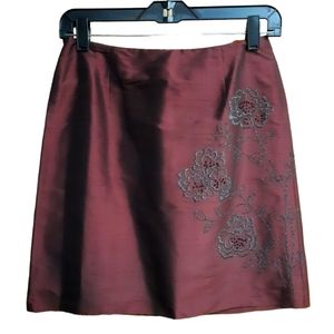 Ann Taylor burgundy embroidered silk skirt 2P
